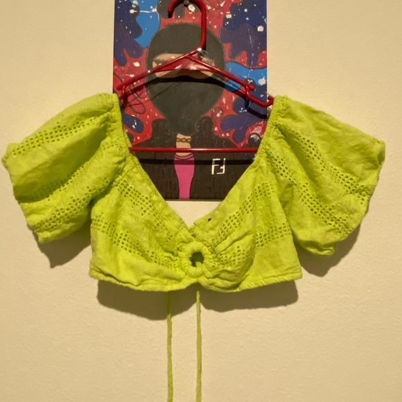 Crop top - Picture 1 of 4